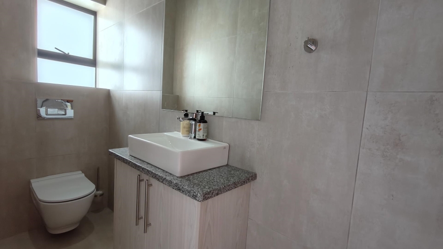 4 Bedroom Property for Sale in Outeniquasbosch Western Cape